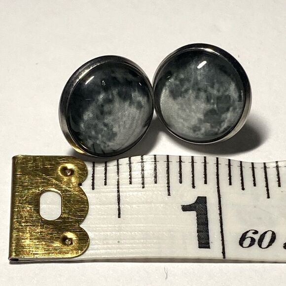 12MM, Glow In The Dark, Moon Stud Earrings - Picture 5 of 7